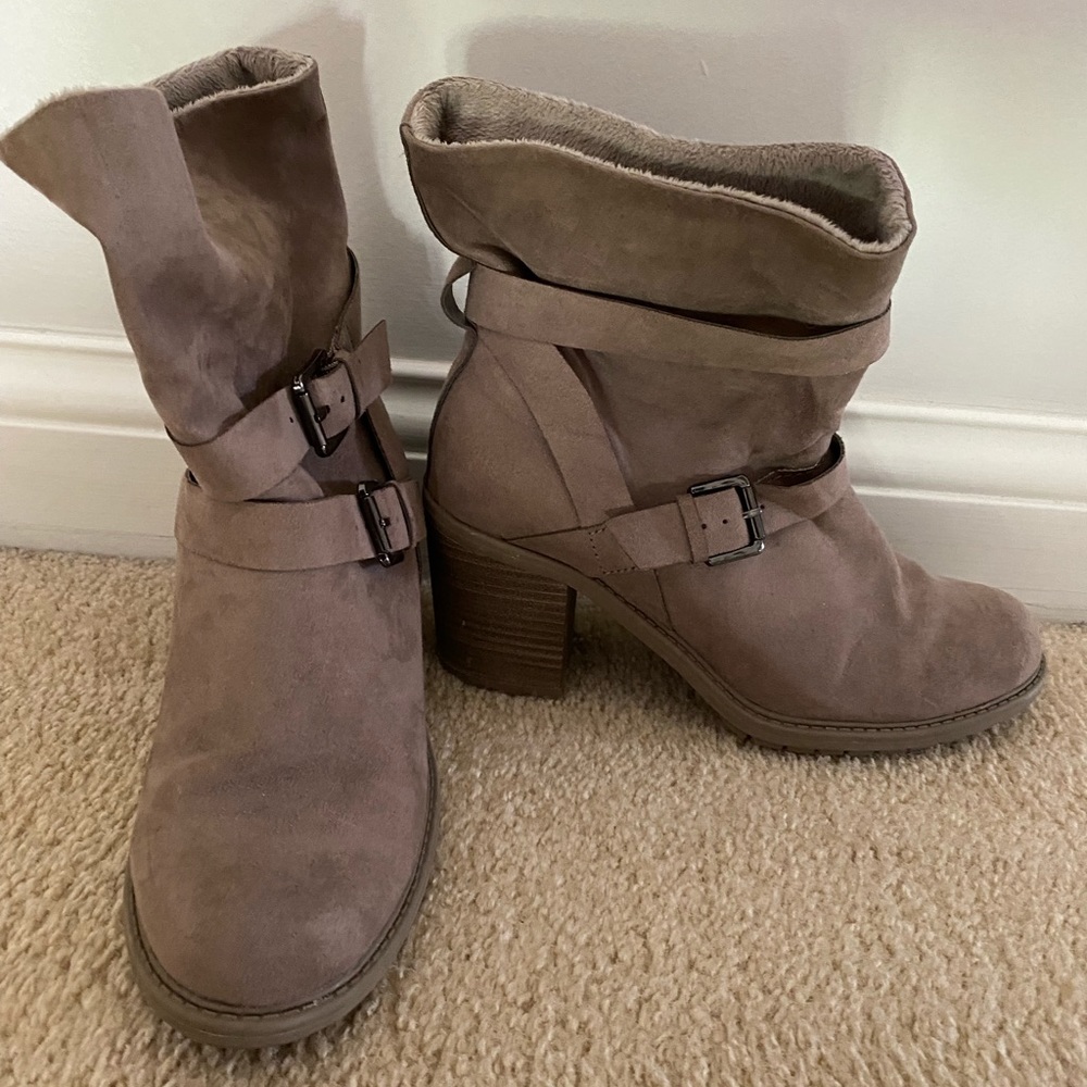 tan ankle boots